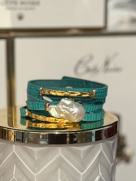 CARMELA TURQUOISE WITH WHITE BAROQUE PEARL